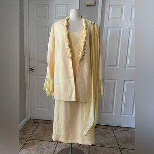 VINTAGE Milano Paris New York Banana color Two-Piece Set Size 16 W